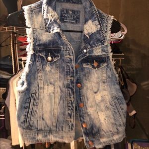 Jean Vest